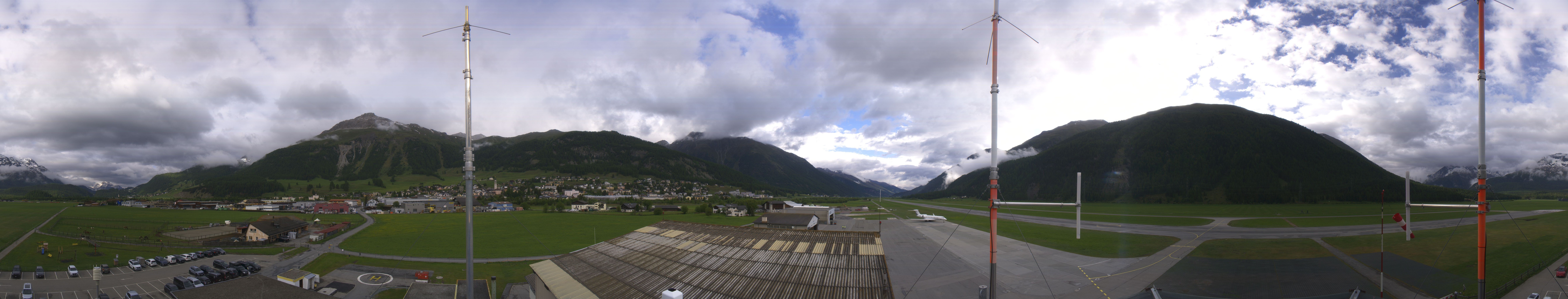 Archiv Foto Webcam Samedan I Flugplatz Richtung West
