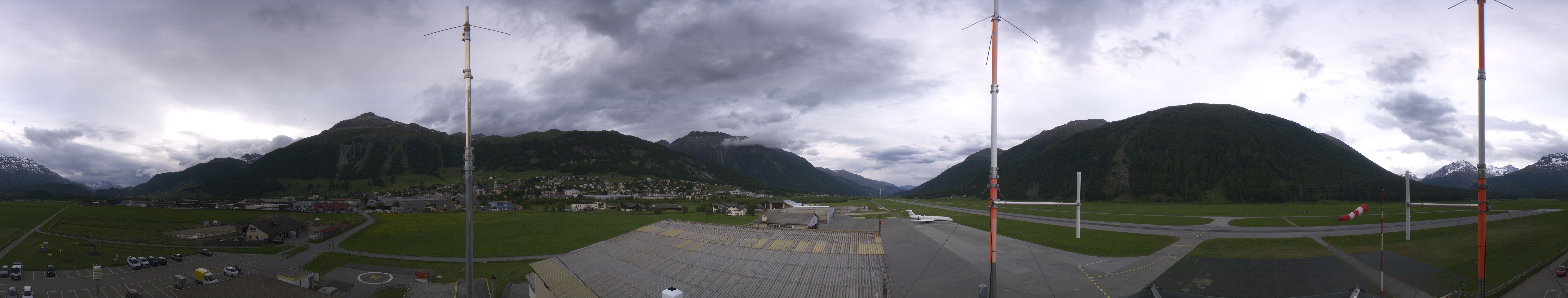 Archiv Foto Webcam Samedan I Flugplatz Richtung West