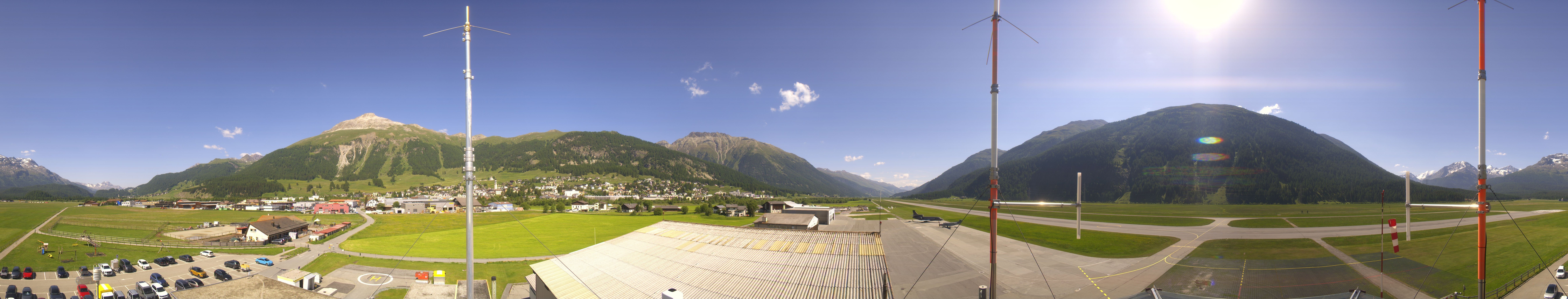 Archived image Webcam Samedan I Airport orientation west