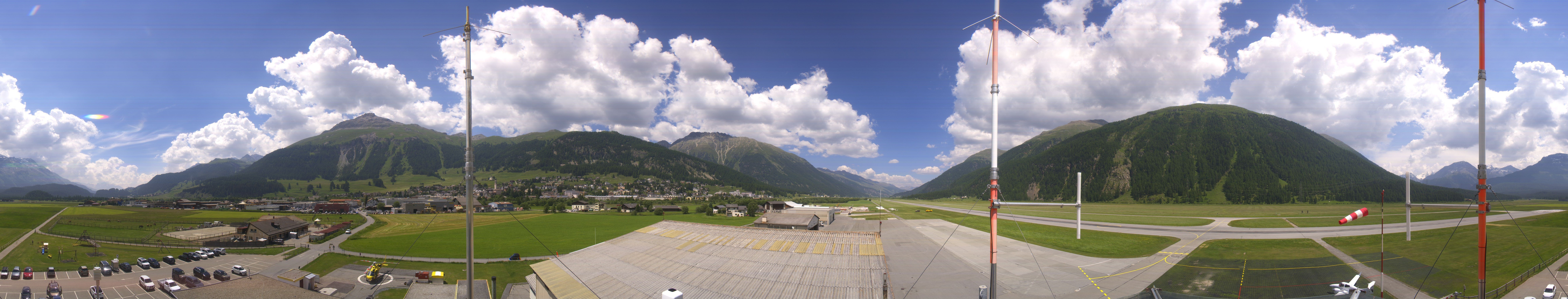 Archived image Webcam Samedan I Airport orientation west