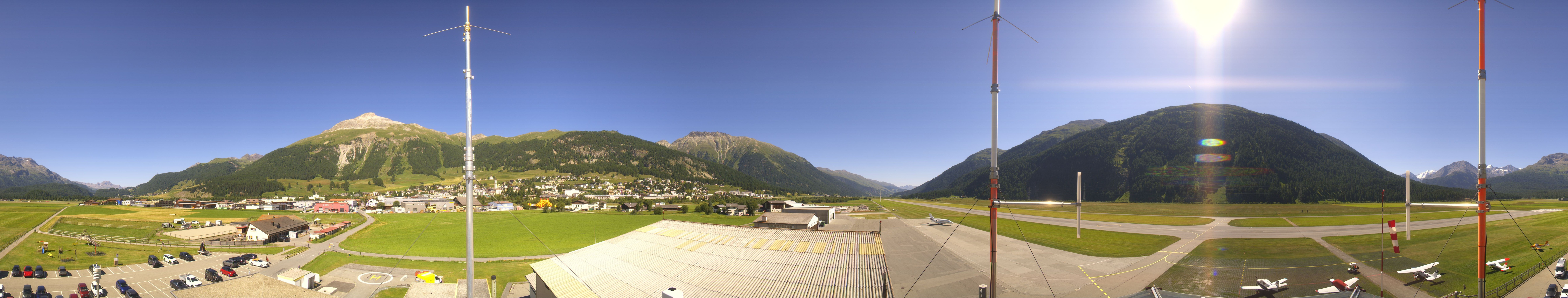 Archived image Webcam Samedan I Airport orientation west