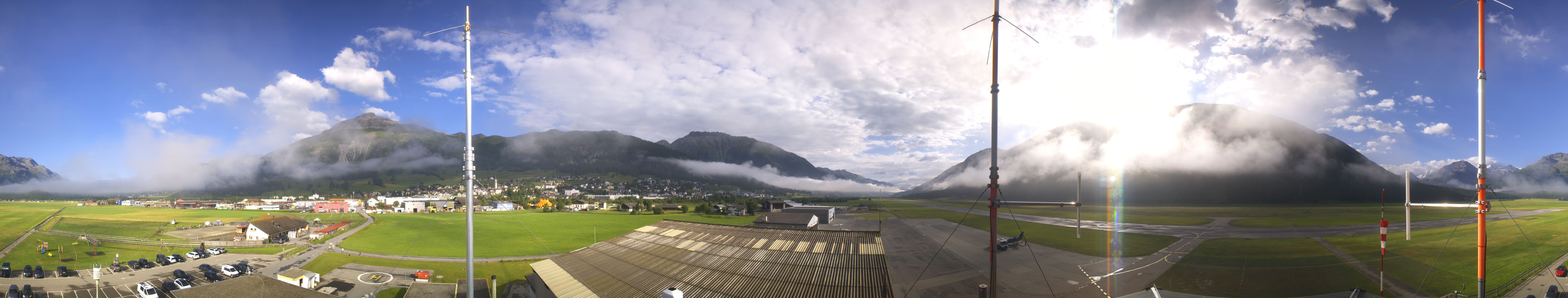 Archived image Webcam Samedan I Airport orientation west