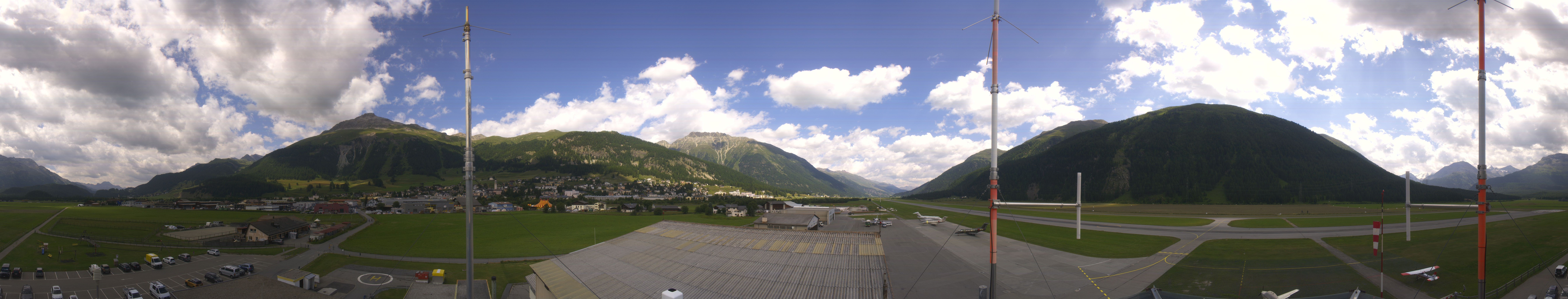 Archived image Webcam Samedan I Airport orientation west