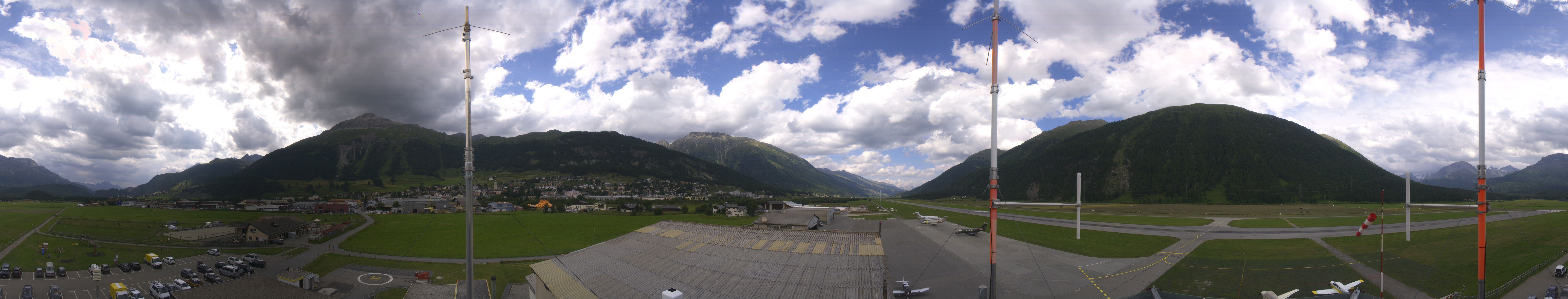 Archived image Webcam Samedan I Airport orientation west