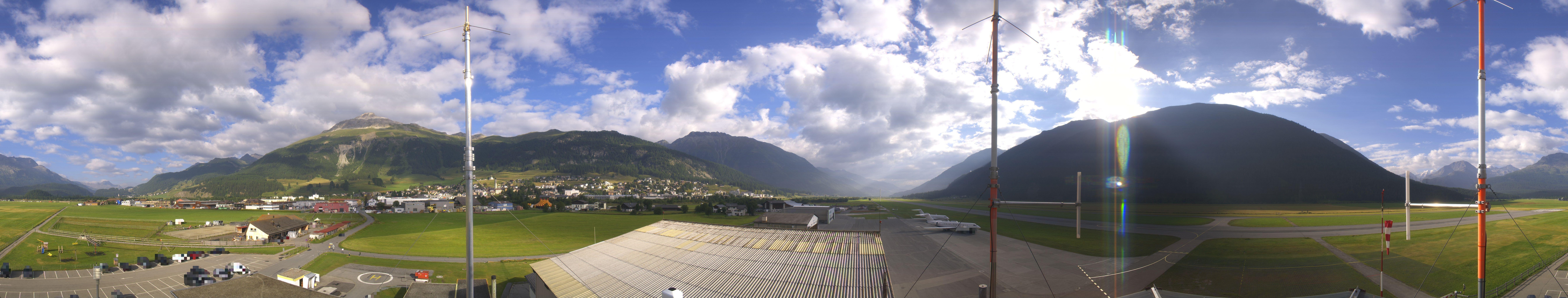 Archived image Webcam Samedan I Airport orientation west