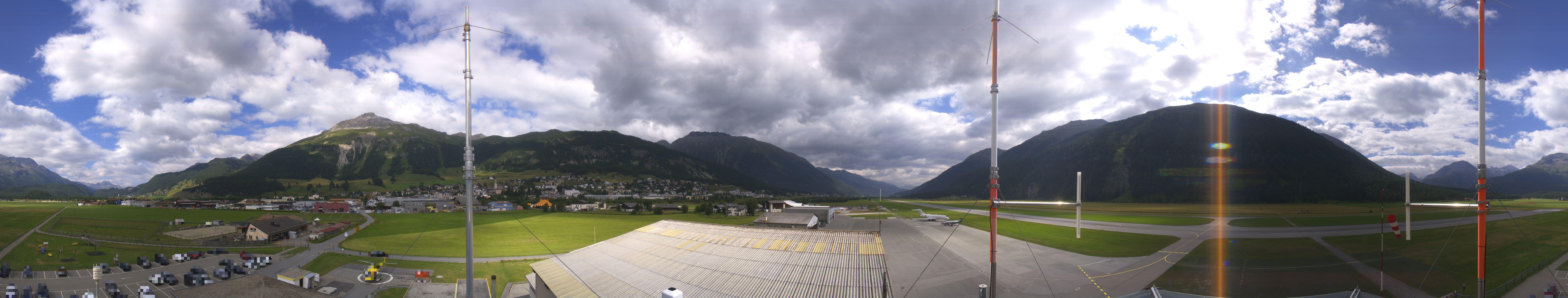 Archived image Webcam Samedan I Airport orientation west