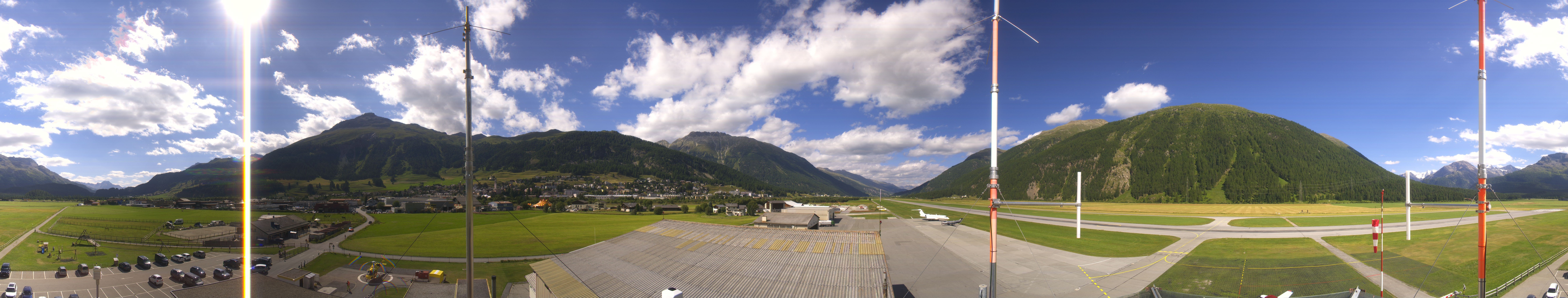 Archived image Webcam Samedan I Airport orientation west