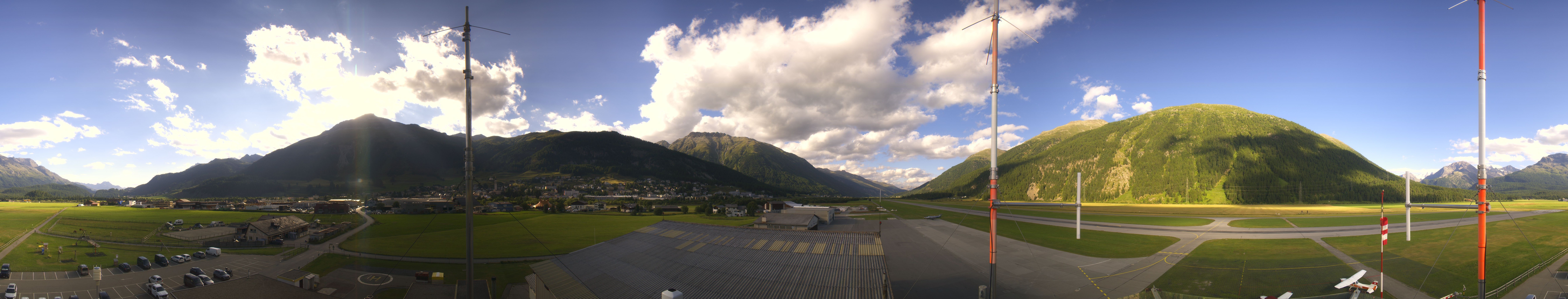 Archived image Webcam Samedan I Airport orientation west