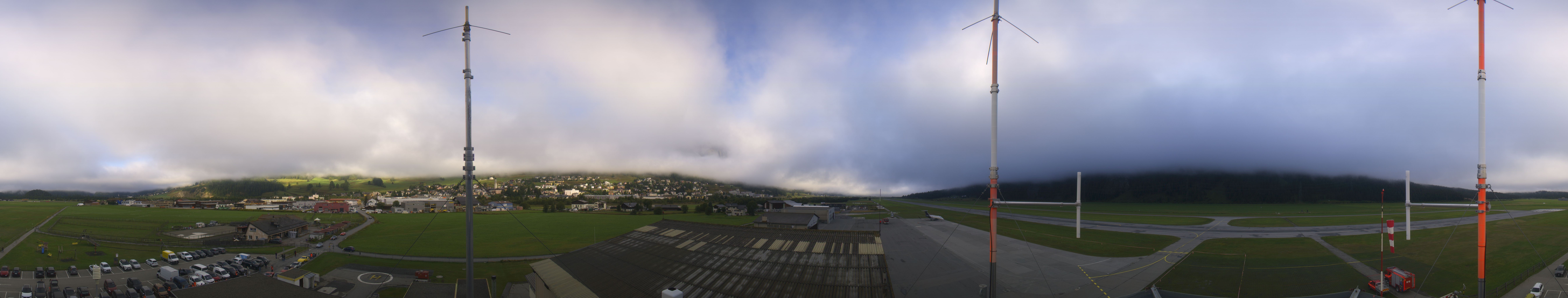 Archived image Webcam Samedan I Airport orientation west