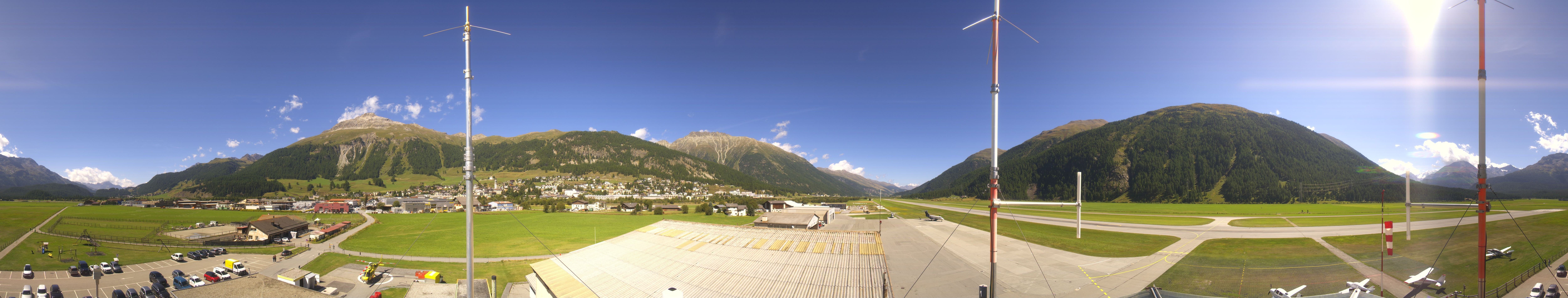 Archived image Webcam Samedan I Airport orientation west