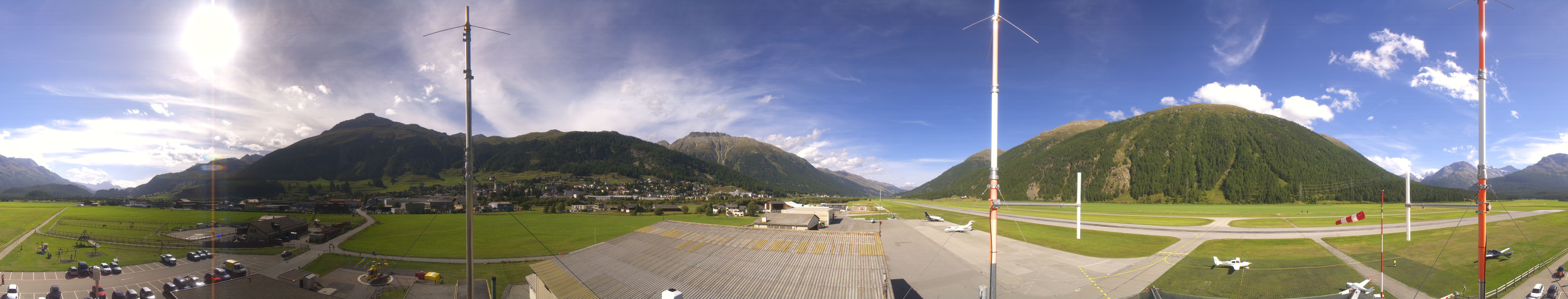 Archived image Webcam Samedan I Airport orientation west