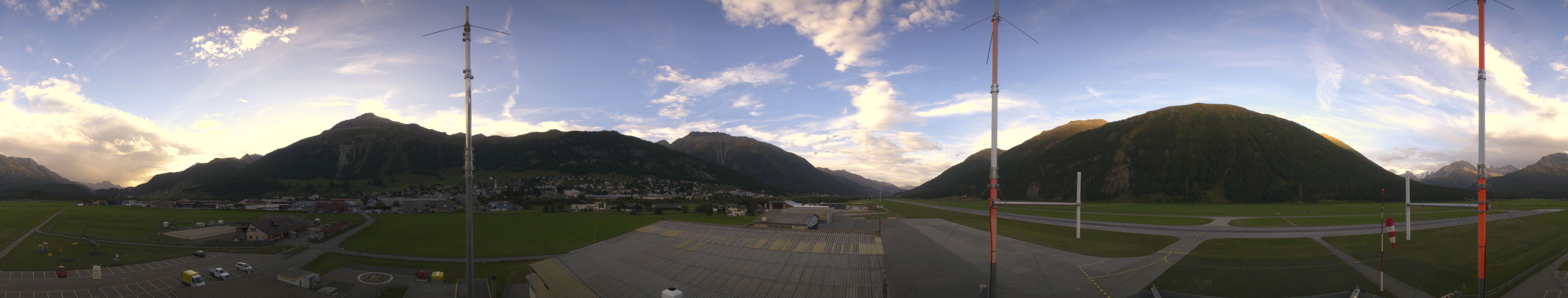 Archiv Foto Webcam Samedan I Flugplatz Richtung West