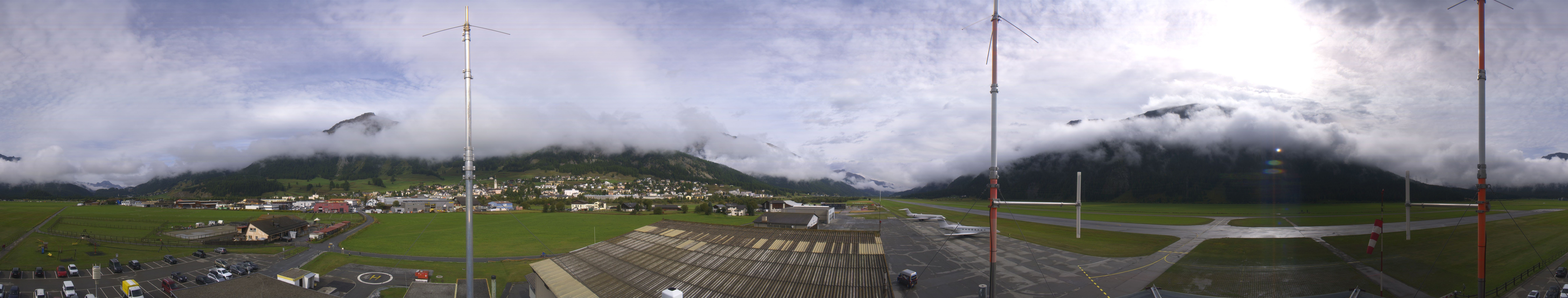 Archived image Webcam Samedan I Airport orientation west