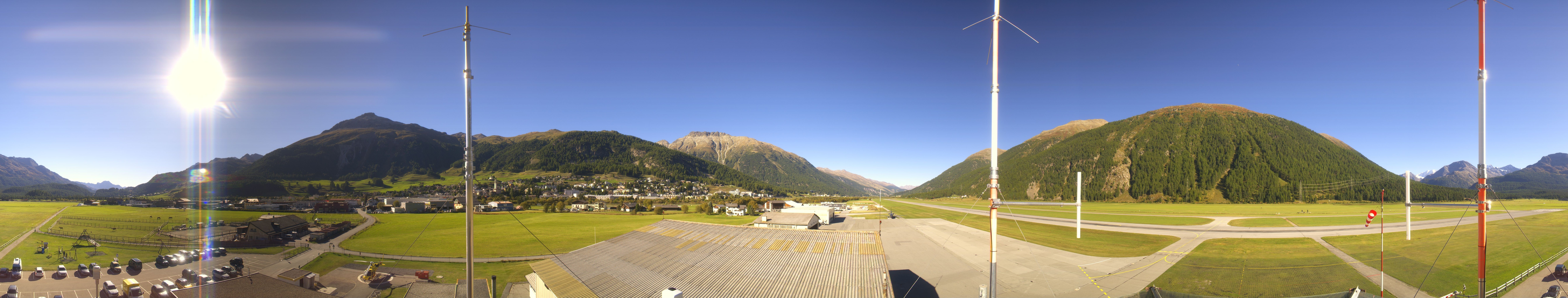 Archived image Webcam Samedan I Airport orientation west