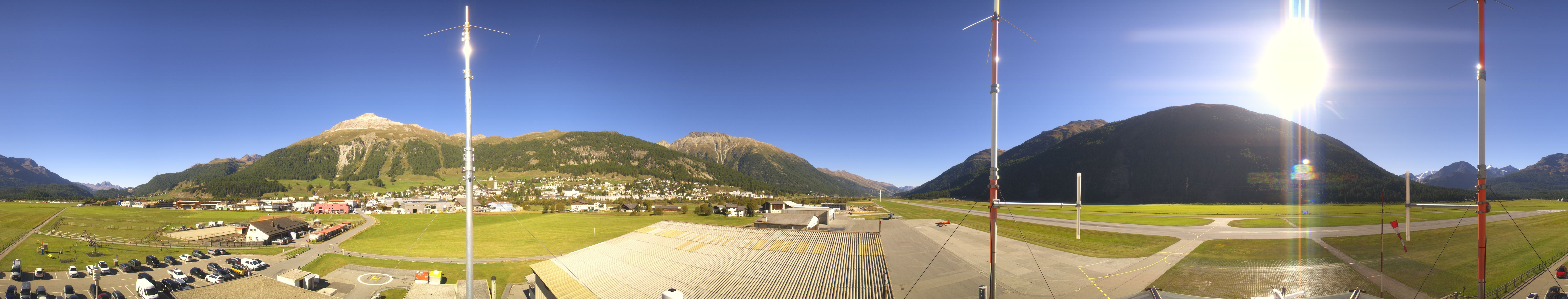 Archived image Webcam Samedan I Airport orientation west
