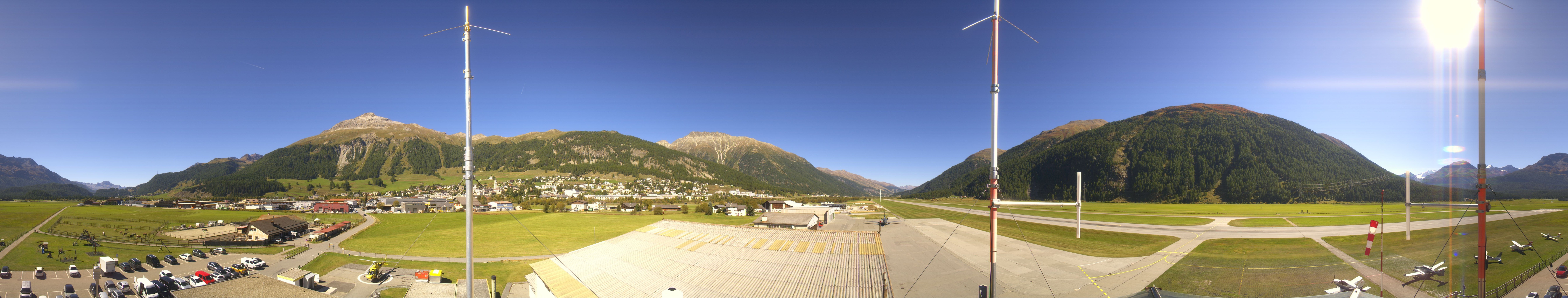 Archived image Webcam Samedan I Airport orientation west
