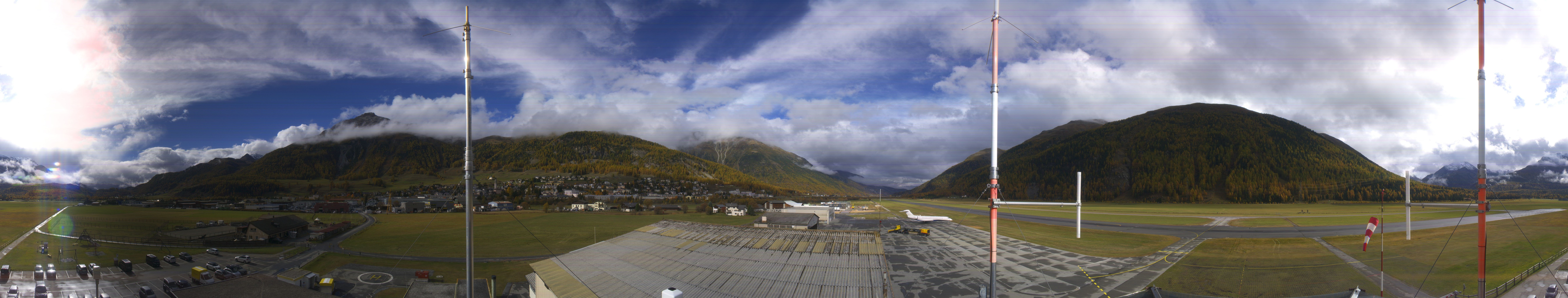 Archived image Webcam Samedan I Airport orientation west