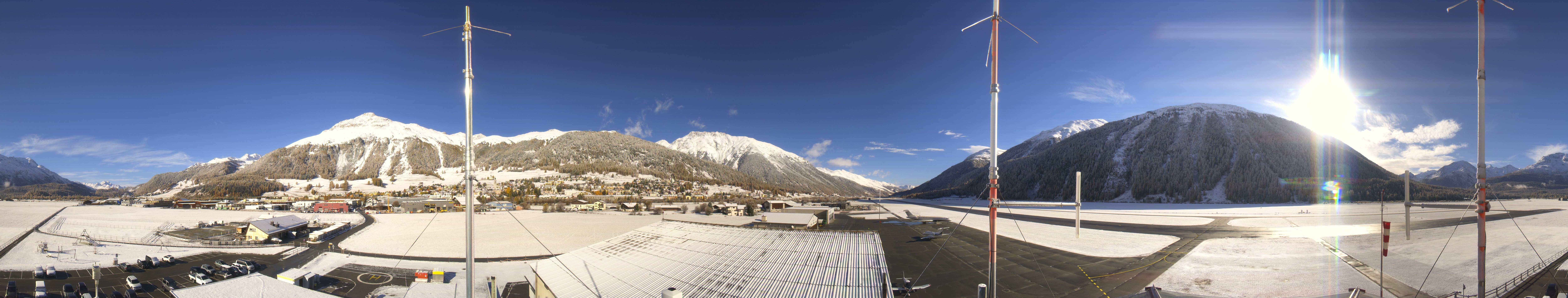 Archived image Webcam Samedan I Airport orientation west