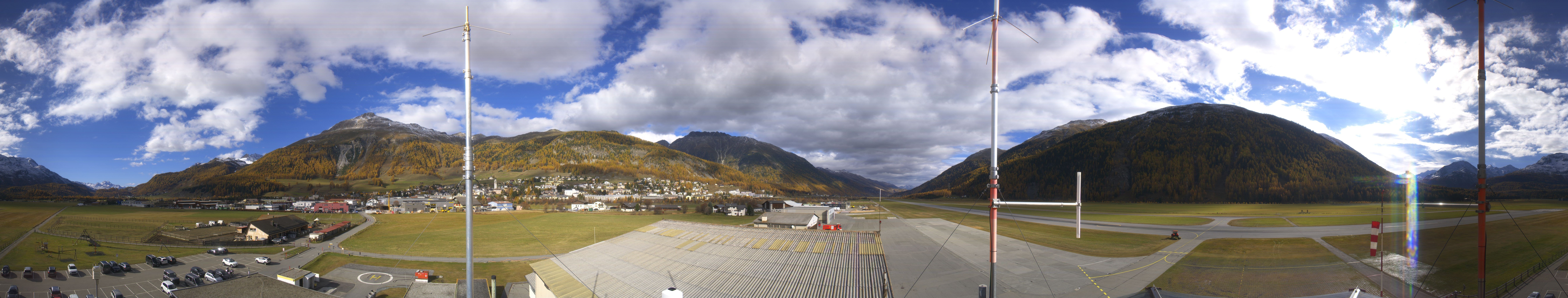 Archived image Webcam Samedan I Airport orientation west