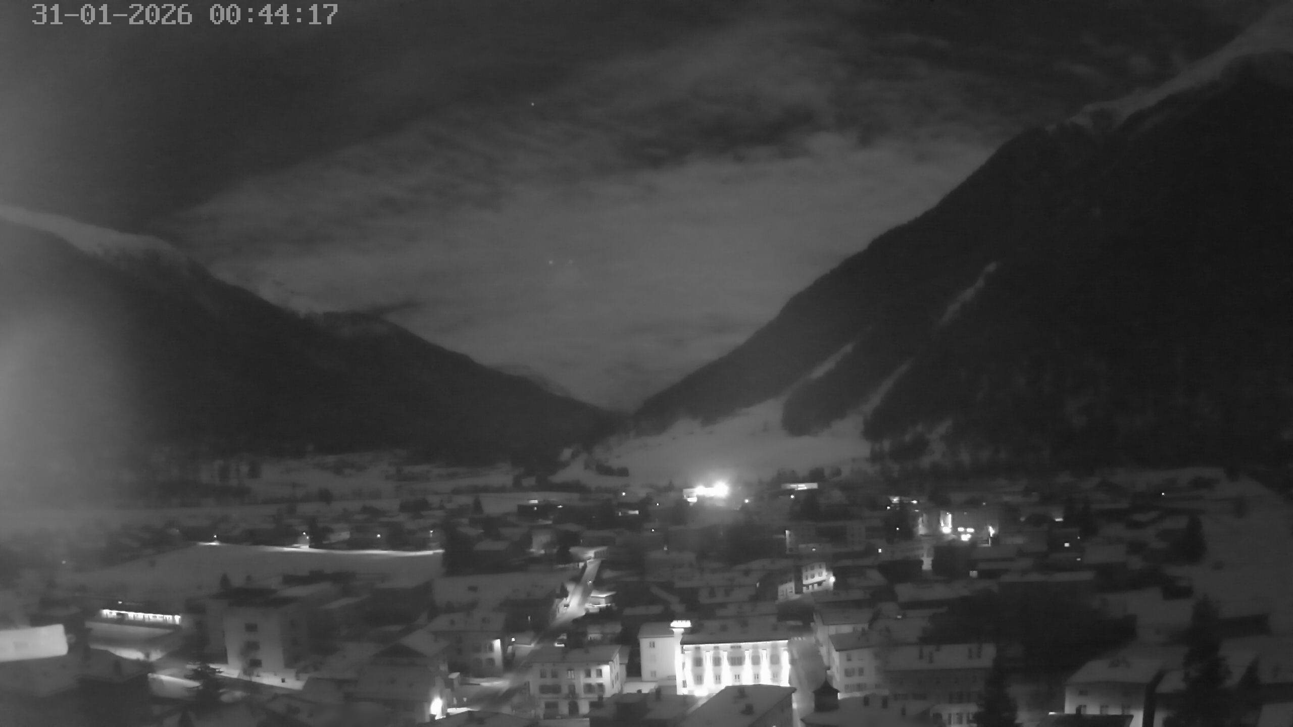 Archiv Foto Webcam Zernez - Oberengadin