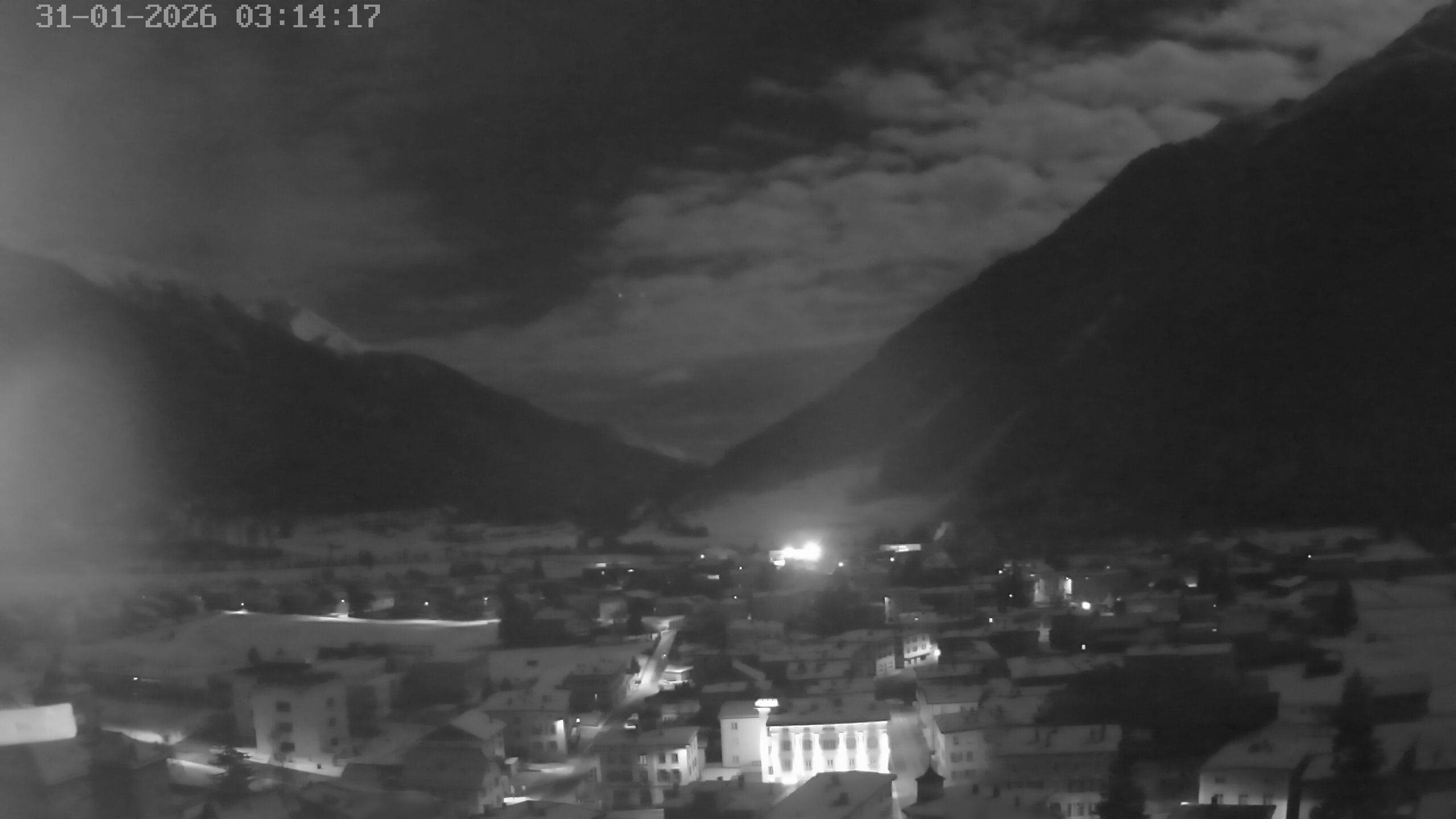 Archiv Foto Webcam Zernez - Oberengadin