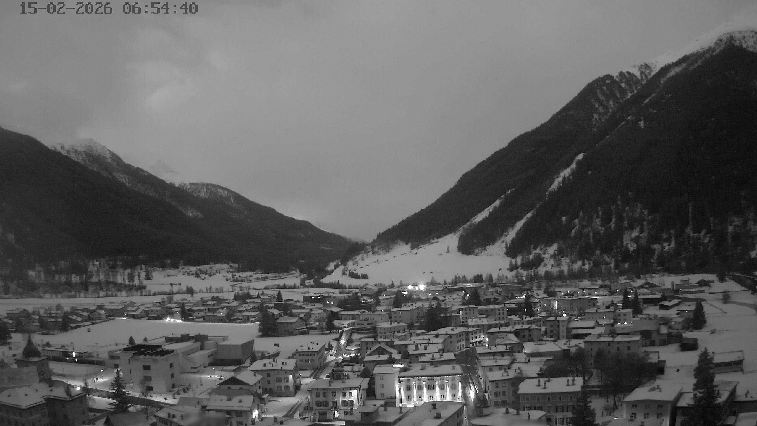 Archiv Foto Webcam Zernez - Oberengadin