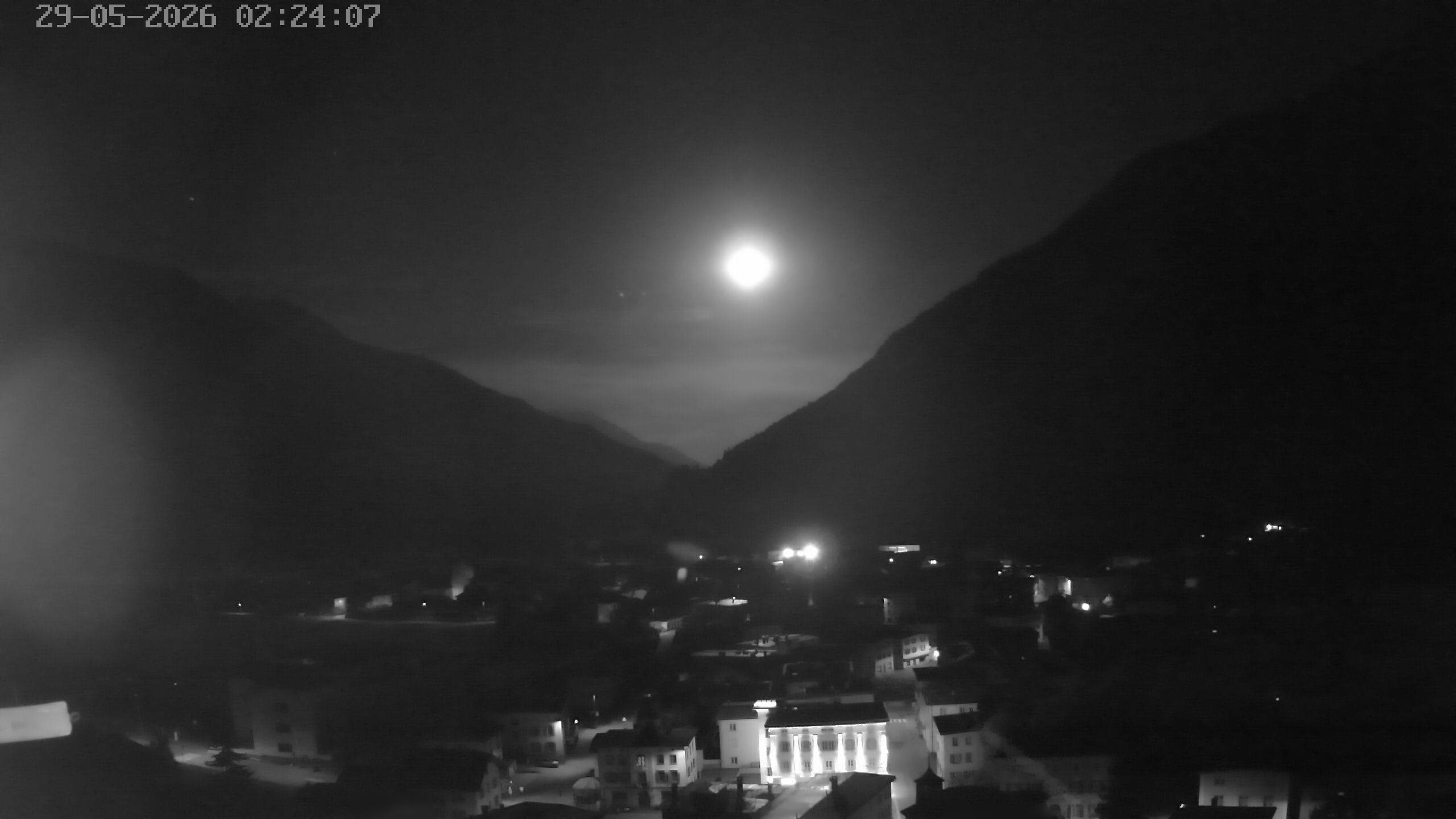 Archiv Foto Webcam Zernez - Oberengadin