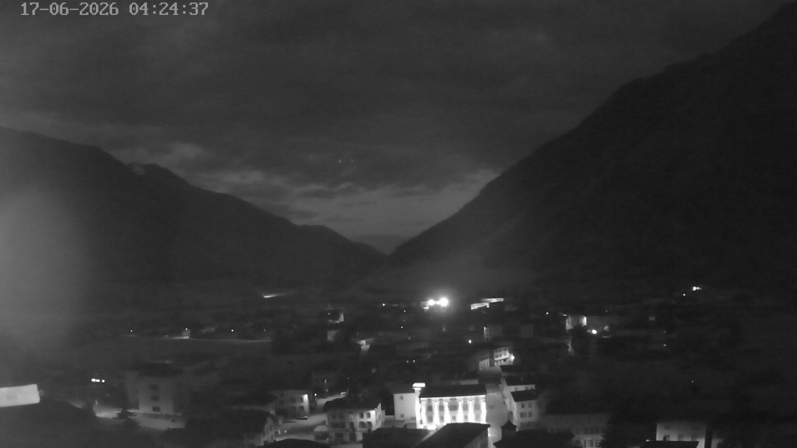 Archiv Foto Webcam Zernez - Oberengadin