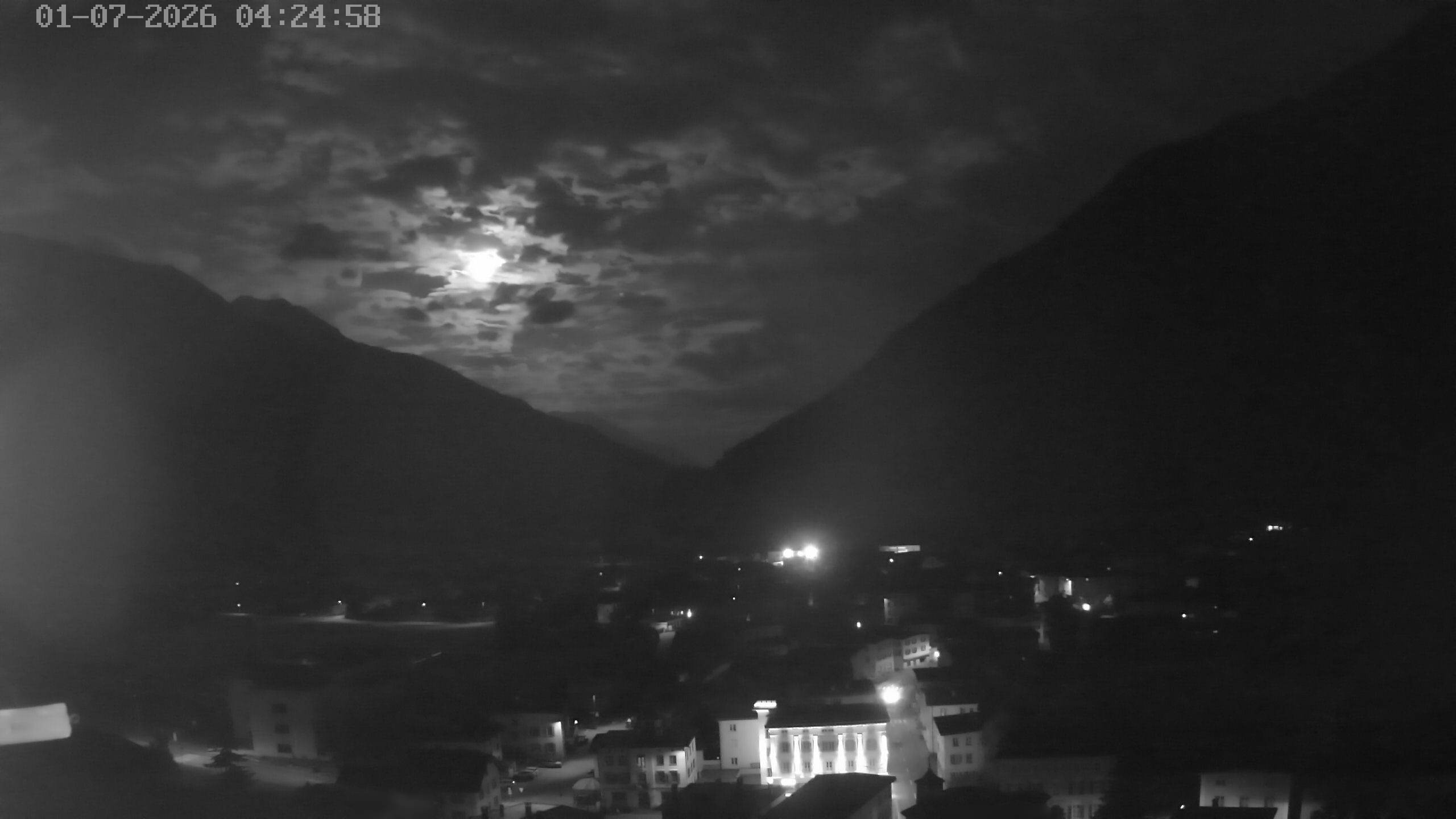 Archiv Foto Webcam Zernez - Oberengadin