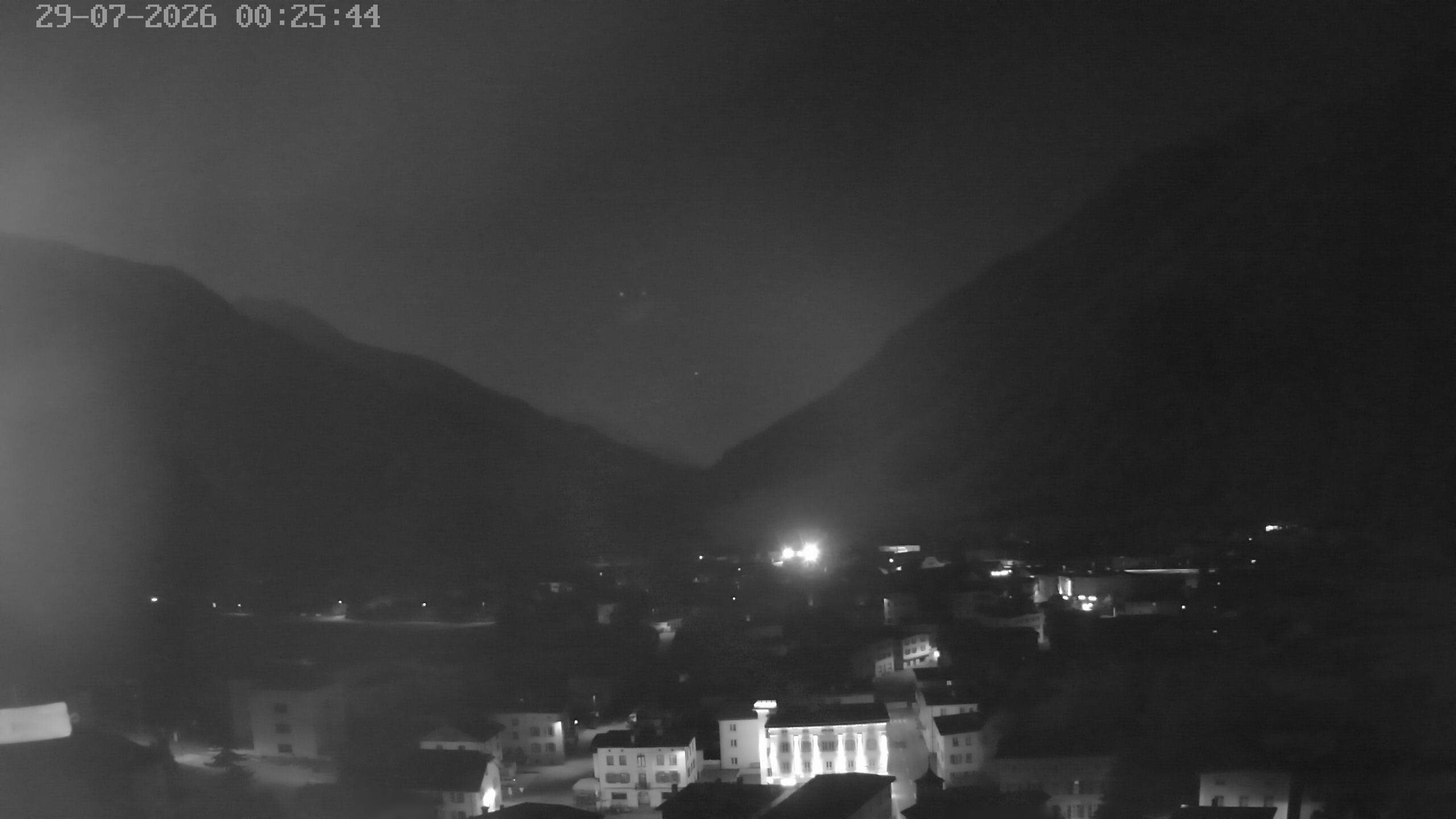 Archiv Foto Webcam Zernez - Oberengadin