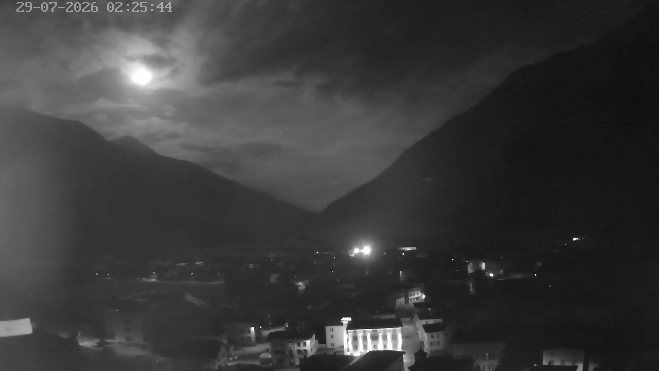 Archiv Foto Webcam Zernez - Oberengadin