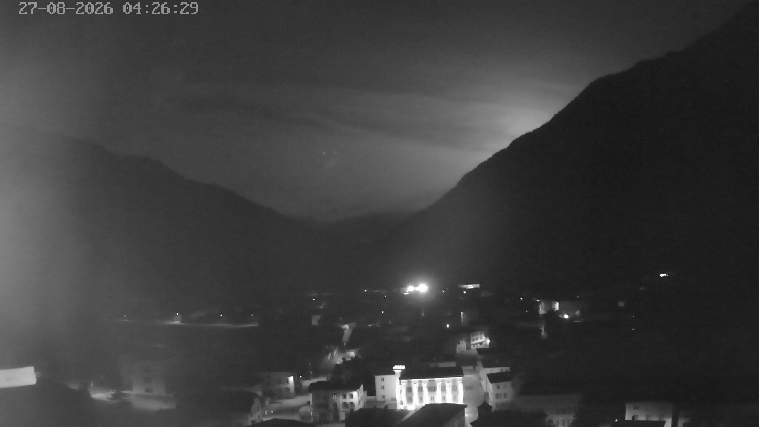 Archiv Foto Webcam Zernez - Oberengadin