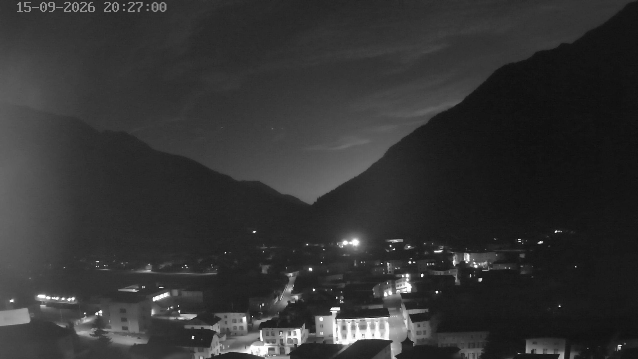 Archiv Foto Webcam Zernez - Oberengadin