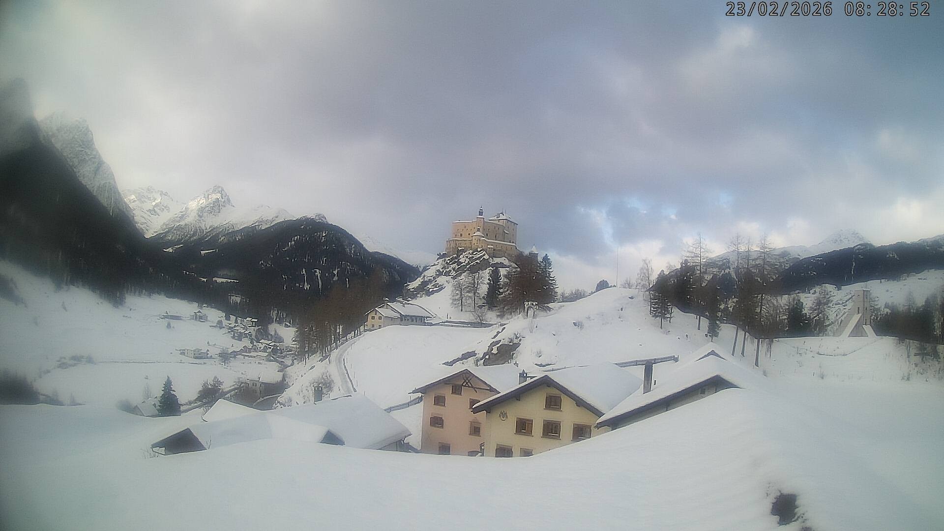 Archiv Foto Webcam Schloss Tarasp, Graubünden