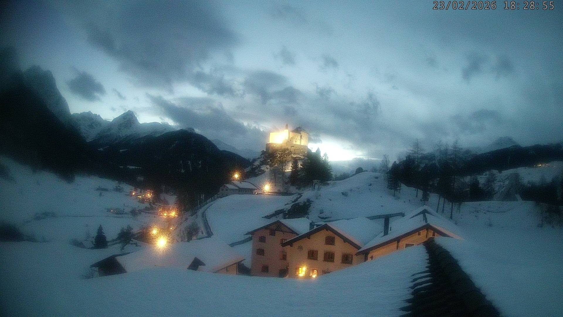 Archiv Foto Webcam Schloss Tarasp, Graubünden