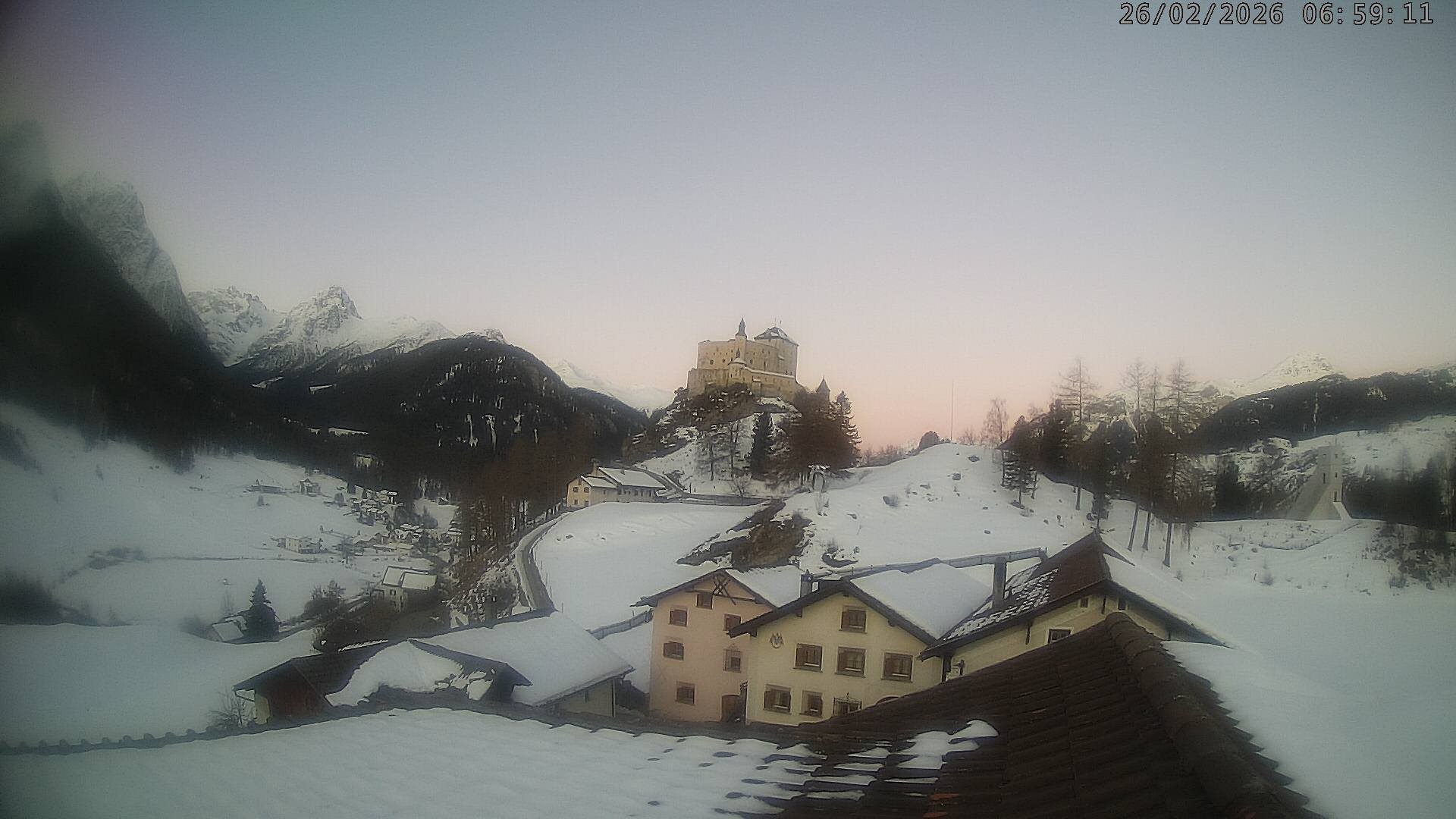 Archived image Webcam Tarasp Castle, Grisons
