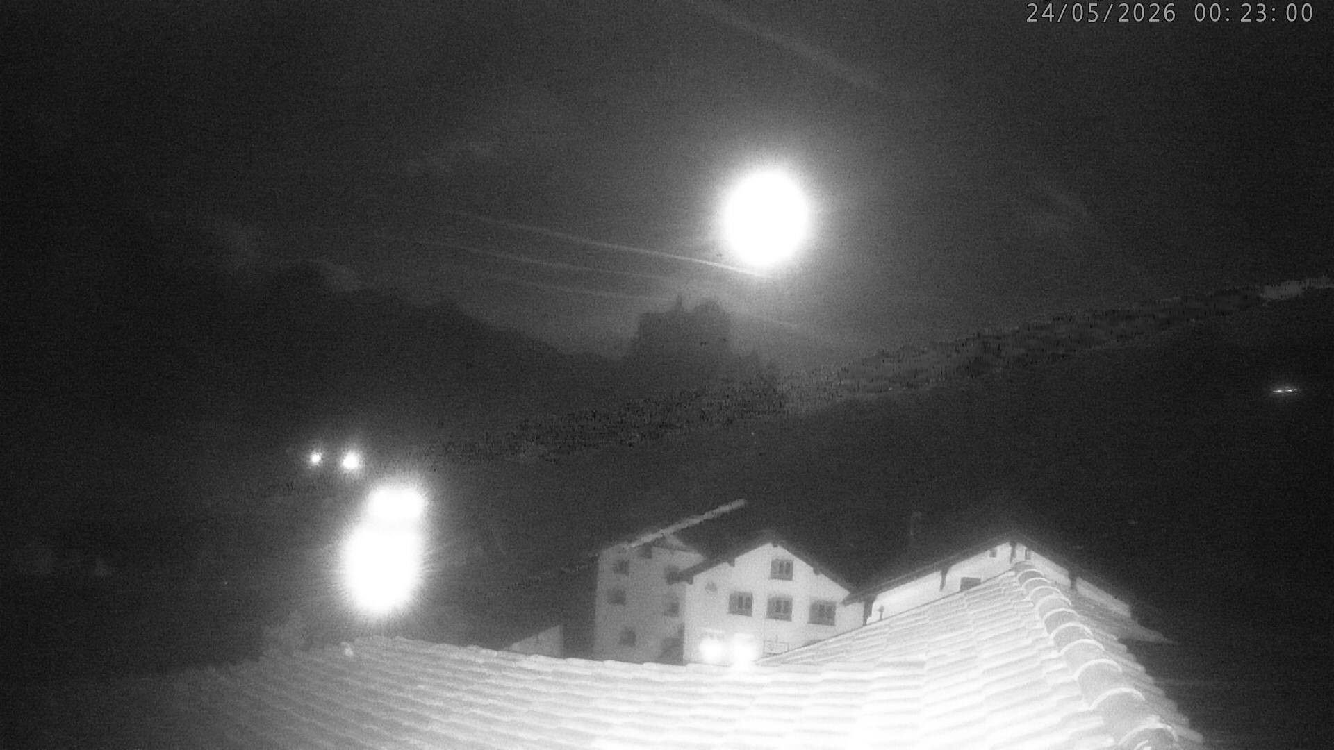 Archiv Foto Webcam Schloss Tarasp, Graubünden