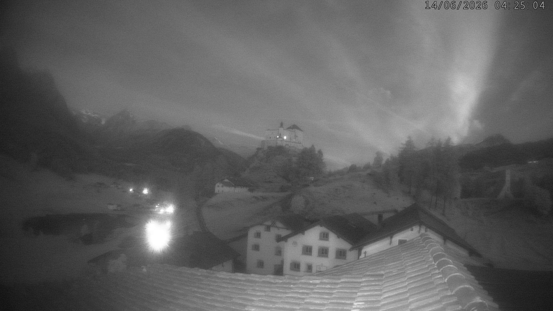 Archiv Foto Webcam Schloss Tarasp, Graubünden