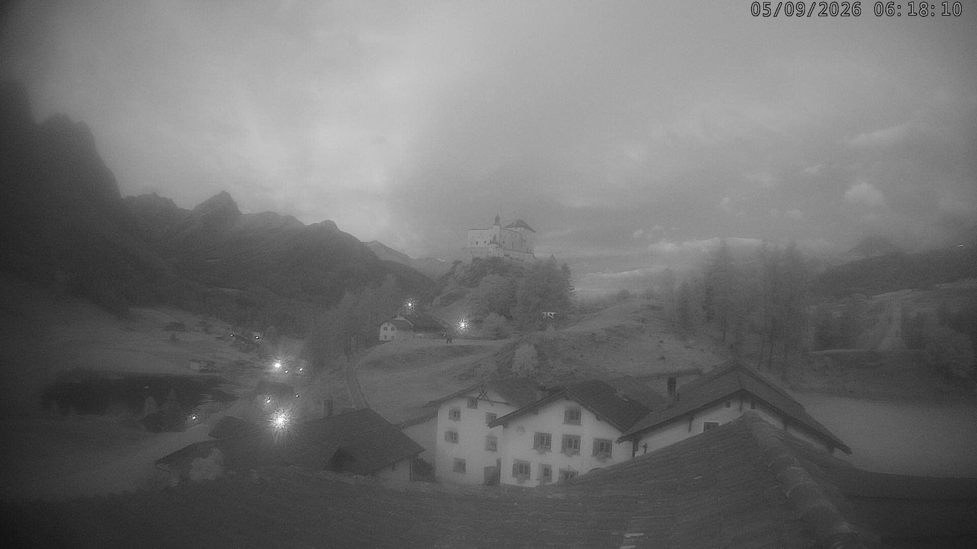 Archiv Foto Webcam Schloss Tarasp, Graubünden