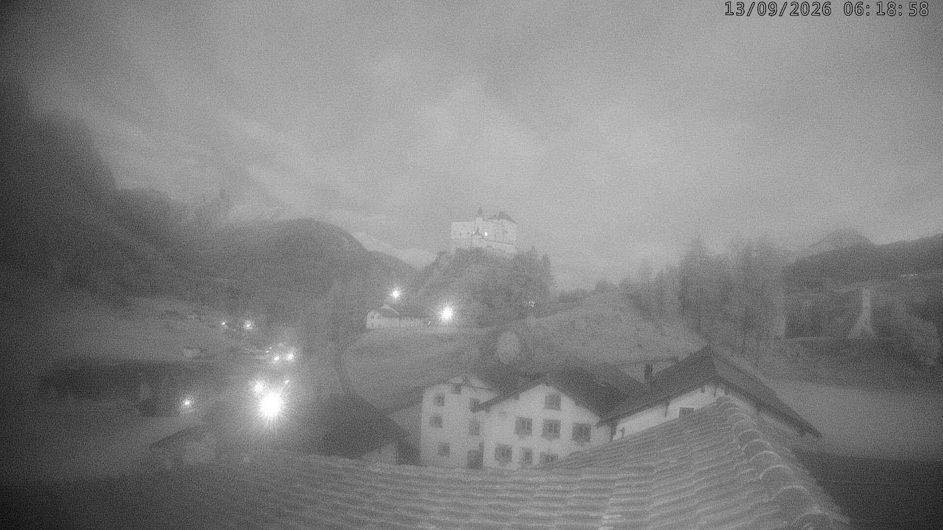 Archiv Foto Webcam Schloss Tarasp, Graubünden