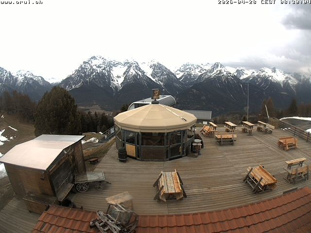 Archived image Webcam Scuol: mountain station chairlift "Prui", Ftan