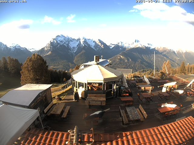 Archived image Webcam Scuol: mountain station chairlift "Prui", Ftan