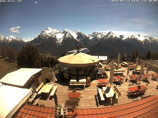 Archived image Webcam Scuol: mountain station chairlift "Prui", Ftan