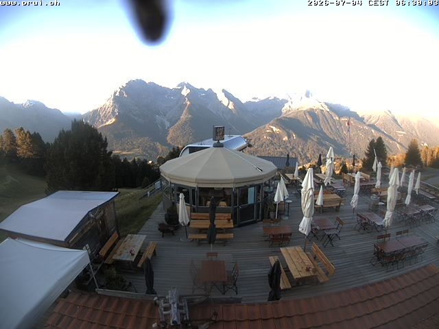Archived image Webcam Scuol: mountain station chairlift "Prui", Ftan