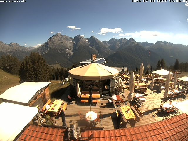Archived image Webcam Scuol: mountain station chairlift "Prui", Ftan