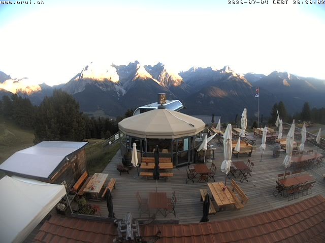 Archived image Webcam Scuol: mountain station chairlift "Prui", Ftan