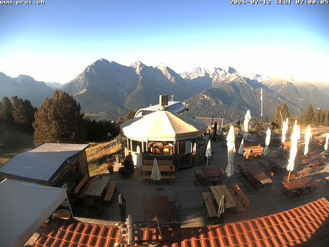 Archived image Webcam Scuol: mountain station chairlift "Prui", Ftan