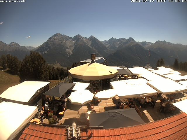 Archived image Webcam Scuol: mountain station chairlift "Prui", Ftan