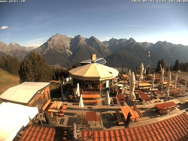Archived image Webcam Scuol: mountain station chairlift "Prui", Ftan