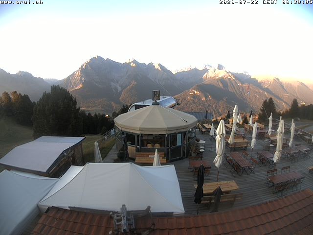 Archived image Webcam Scuol: mountain station chairlift "Prui", Ftan